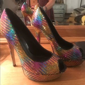 Sparkle stiletto heels😍